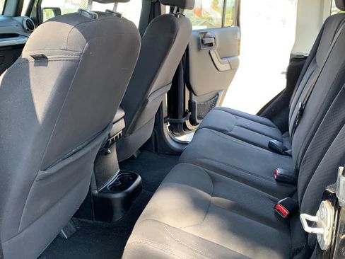 Used 2015 Jeep Wrangler Unlimited Sport w/ Quick Order Package 24S image 10