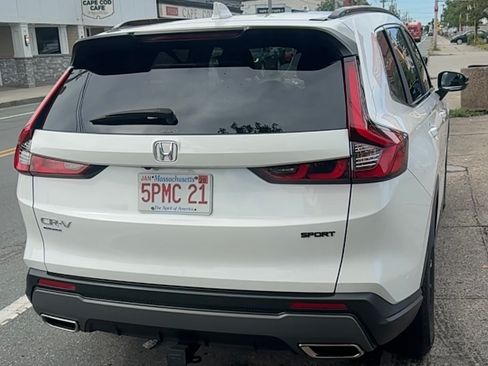 Used 2025 Honda CR-V Sport image 4