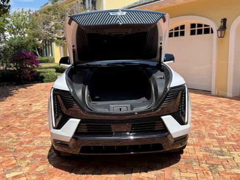 Used 2026 Cadillac Escalade IQ Sport 1 w/ LPO, Floor Liner Package image 12