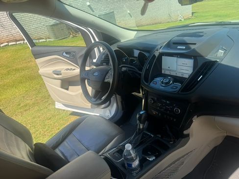 Used 2017 Ford Escape Titanium w/ Equipment Group 301A AWD/4WD image 5