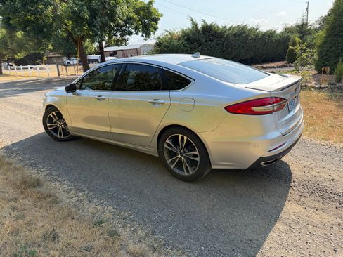 Used 2019 Ford Fusion Titanium AWD/4WD image 1