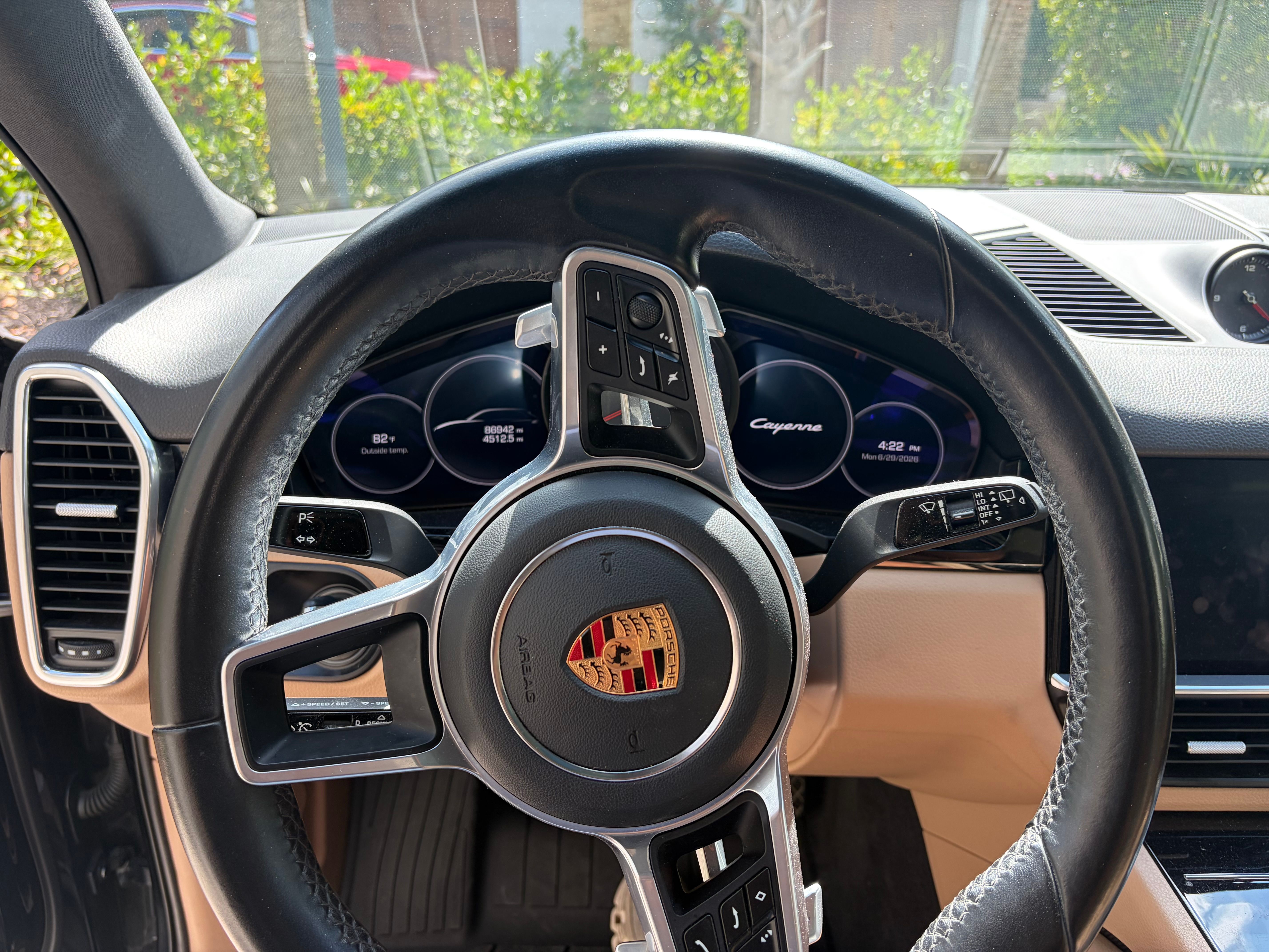 Used 2020 Porsche Cayenne AWD/4WD image 10