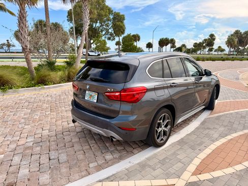 Used 2016 BMW X1 xDrive28i AWD/4WD image 10