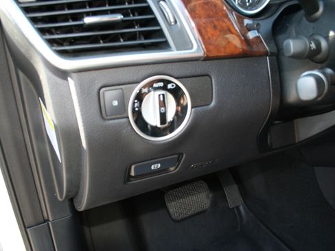 Used 2013 Mercedes-Benz ML 550 4MATIC image 30