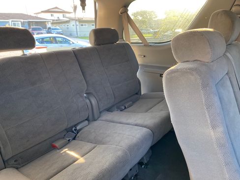 Used 2005 Toyota Sequoia SR5 w/ Convenience Pkg image 17