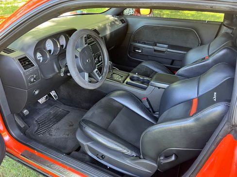 Used 2008 Dodge Challenger SRT8 RWD image 16