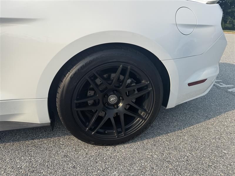 Used 2016 Ford Mustang GT RWD image 6