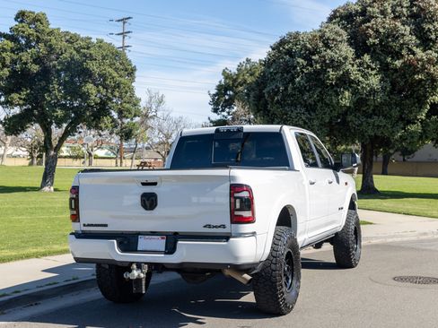 Used 2021 RAM 2500 Laramie w/ Night Edition image 11