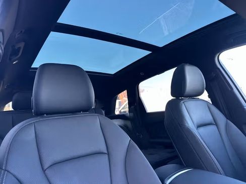 Used 2025 Audi Q7 3.0T Premium Plus image 12