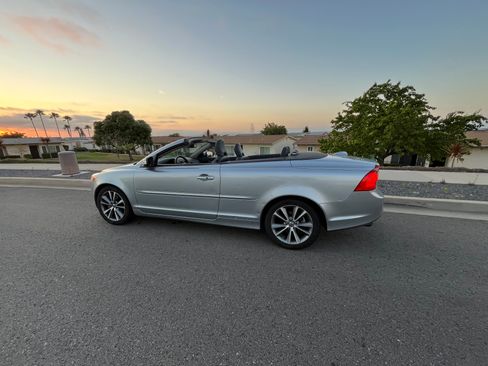 Used 2013 Volvo C70 T5 image 12