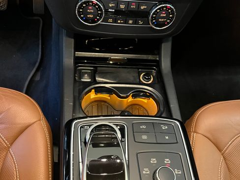 Used 2017 Mercedes-Benz GLS 550 4MATIC image 6