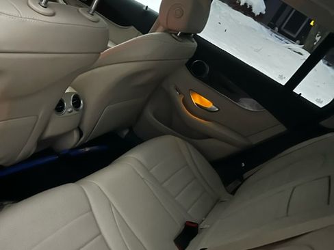 Used 2016 Mercedes-Benz GLC 300 image 9