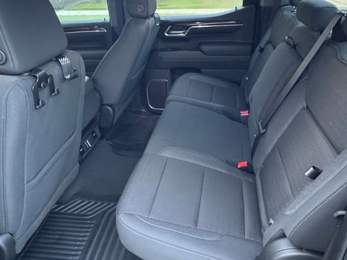 Used 2024 GMC Sierra 1500 Elevation image 18