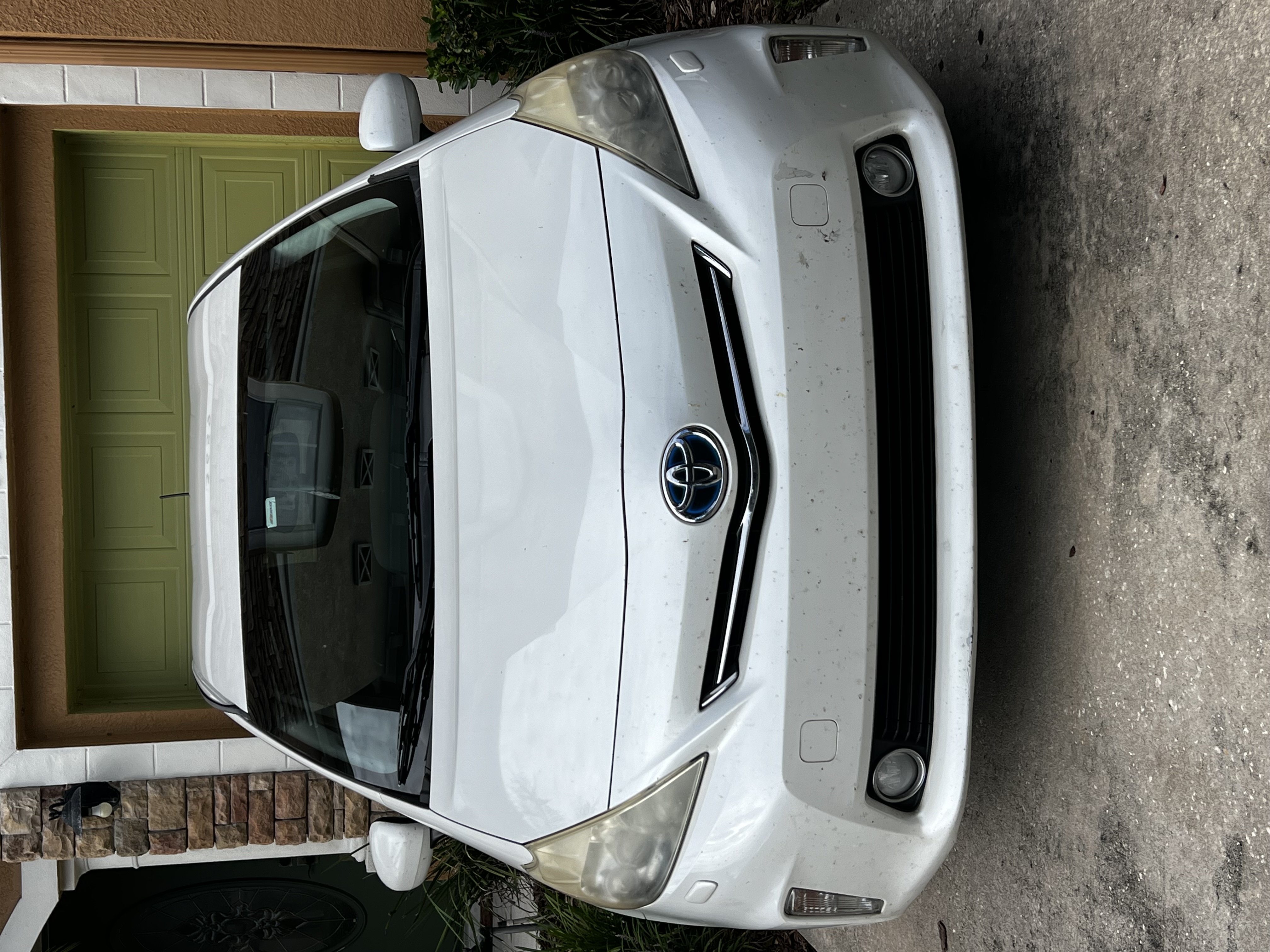 Used 2012 Toyota Prius V Five FWD image 1