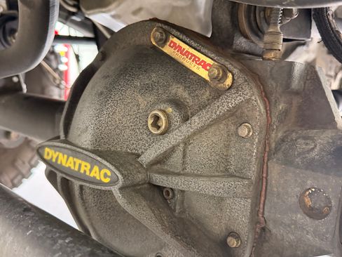 Used 2016 Jeep Wrangler Unlimited Sahara w/ Connectivity Group AWD/4WD image 8