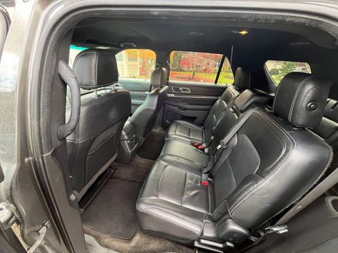 Used 2016 Ford Explorer Limited image 10