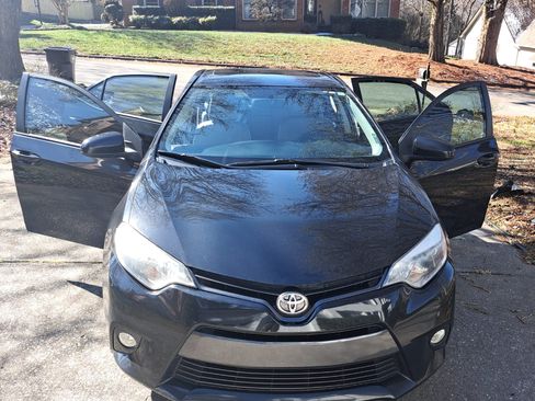 Used 2015 Toyota Corolla LE image 12