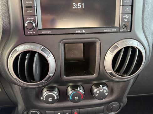 Used 2014 Jeep Wrangler Sport w/ Connectivity Group image 6