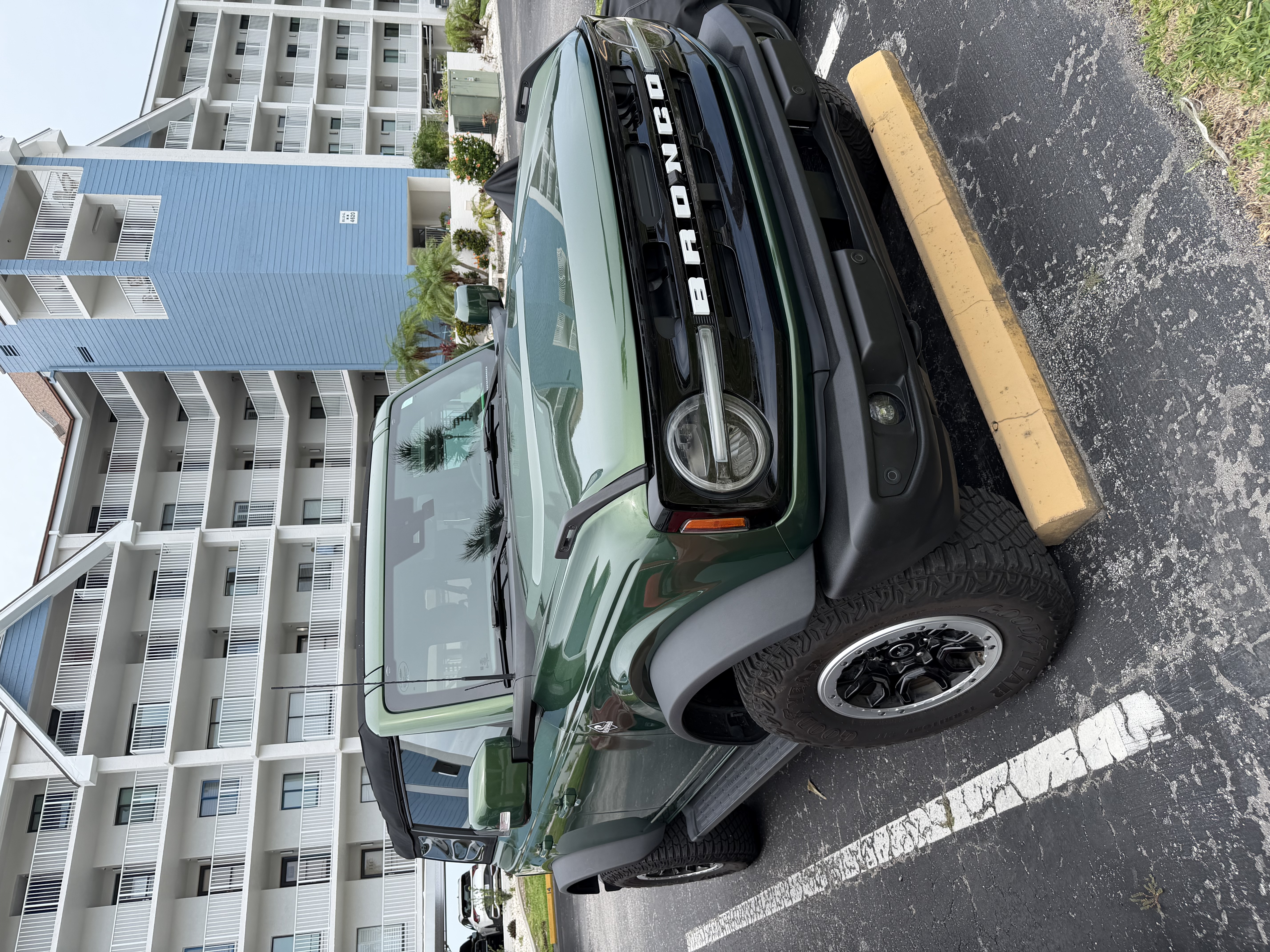 Used 2024 Ford Bronco Outer Banks w/ Sasquatch Package AWD/4WD image 1