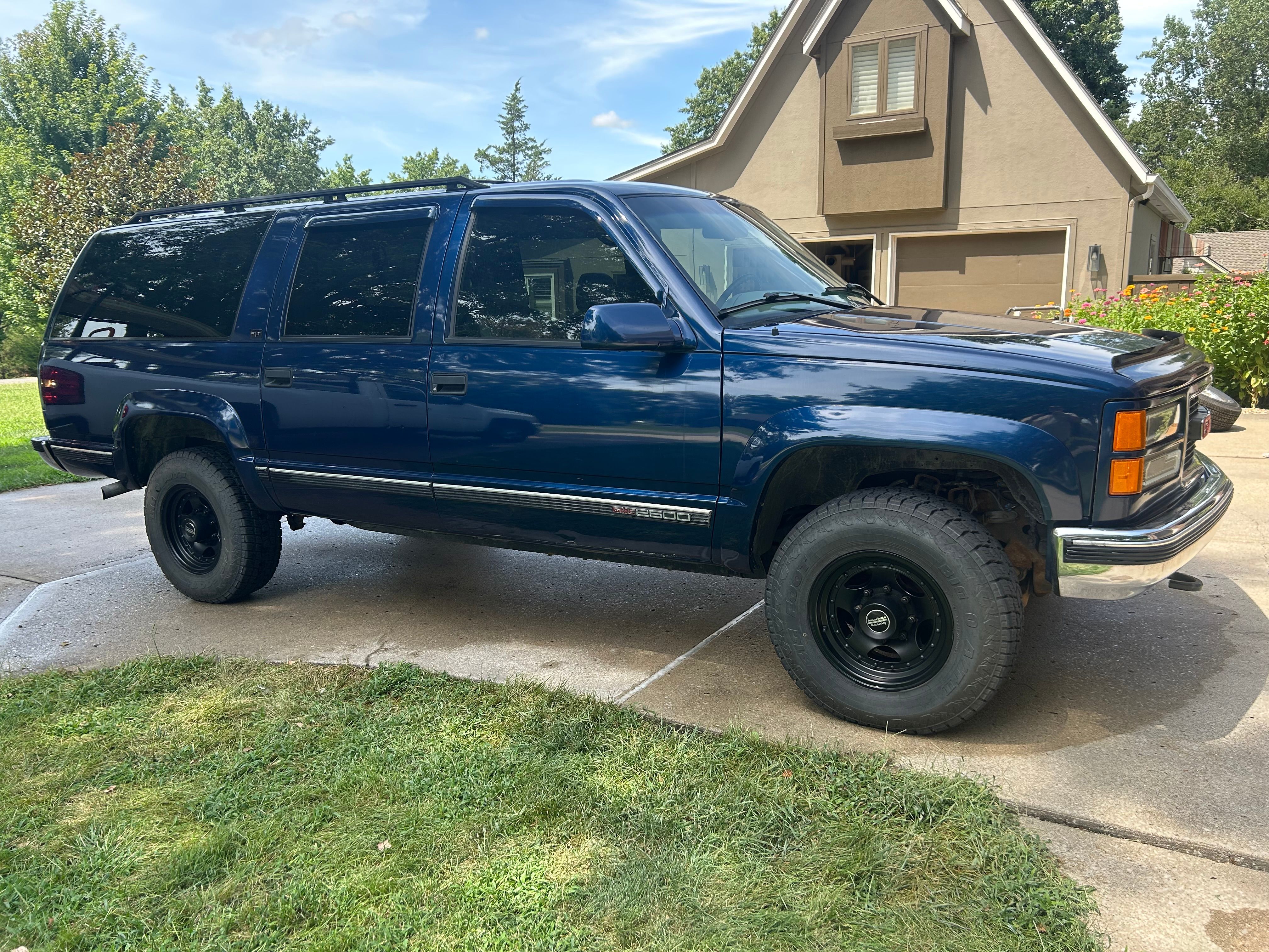 Used 1996 GMC Suburban 2500 AWD/4WD image 12