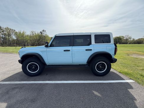 Used 2023 Ford Bronco Heritage Edition image 1