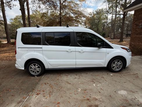 Used 2020 Ford Transit Connect XLT image 5