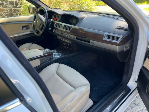 Used 2008 BMW 750Li image 23