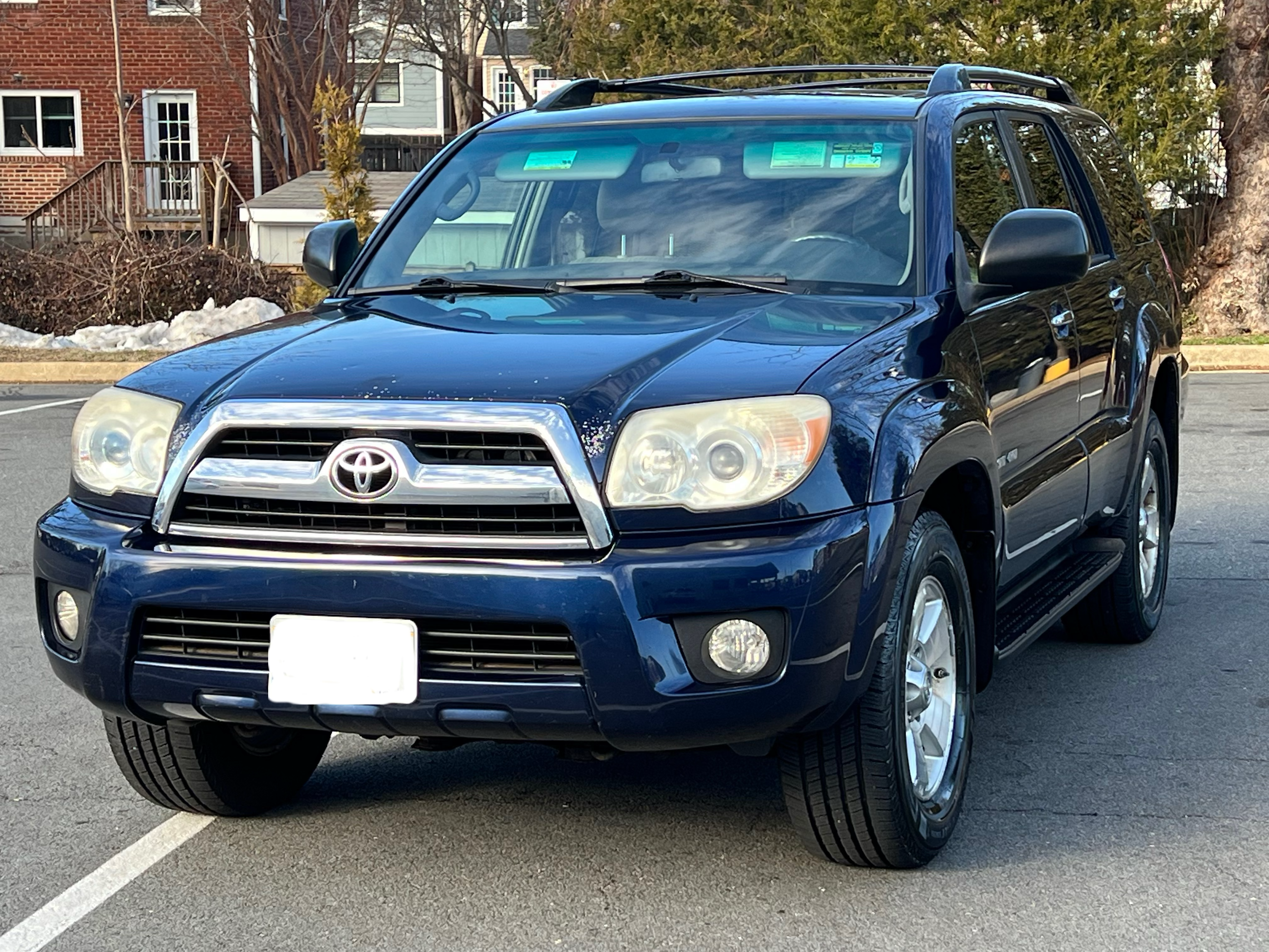 Used 2007 Toyota 4Runner SR5 AWD/4WD image 2