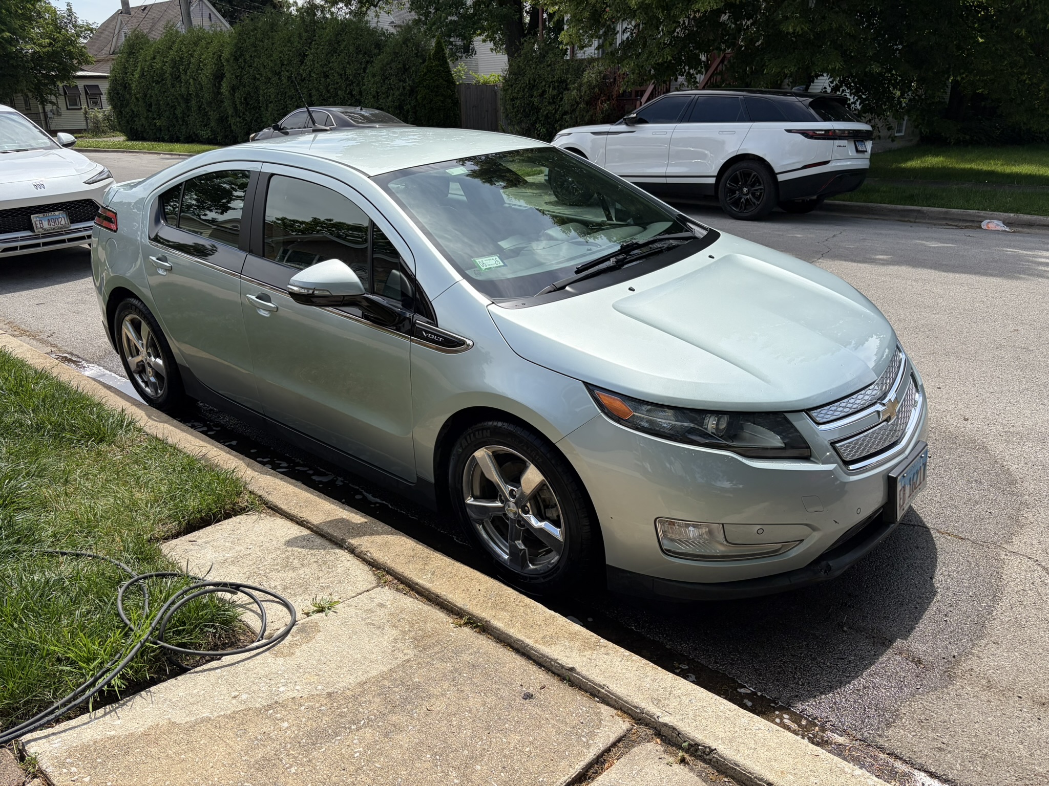 Used 2013 Chevrolet Volt Premium w/ Premium Trim Package FWD image 4
