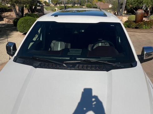 Used 2016 Ford F150 Platinum w/ Equipment Group 701A Luxury image 8