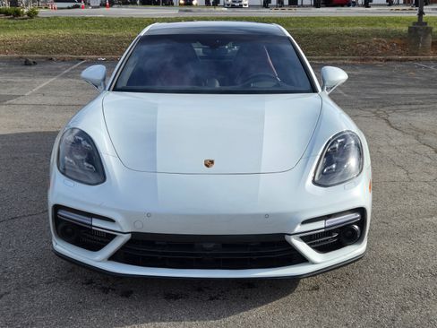 Used 2019 Porsche Panamera Turbo S image 4