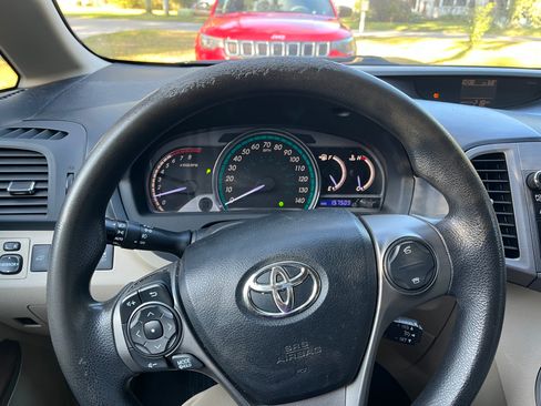 Used 2013 Toyota Venza LE image 15