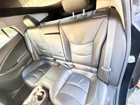 Used 2017 Chevrolet Volt LT w/ Comfort Package FWD image 11