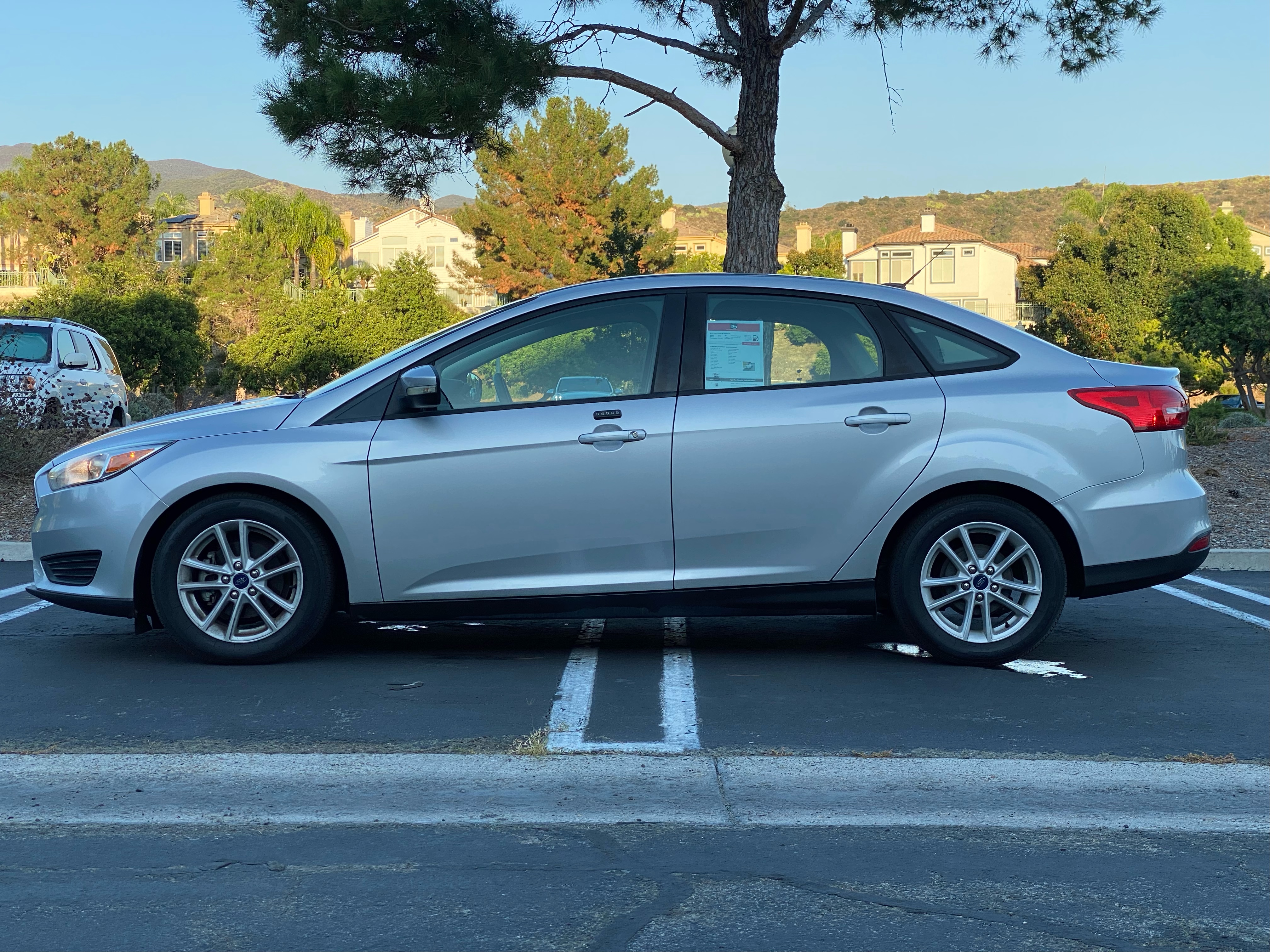 Used 2015 Ford Focus SE FWD image 5