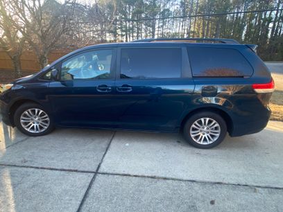 Used 2011 Toyota Sienna XLE