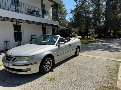 Used 2005 Saab 9-3 Arc FWD image 4