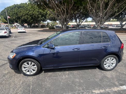 Used 2015 Volkswagen Golf TDI SE FWD image 1