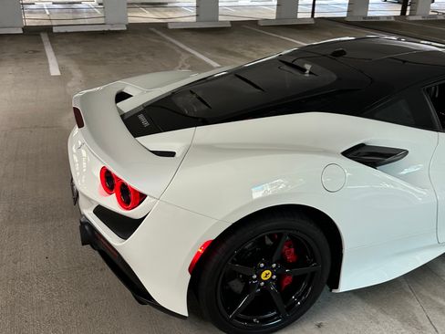 Used 2022 Ferrari F8 Tributo RWD image 6