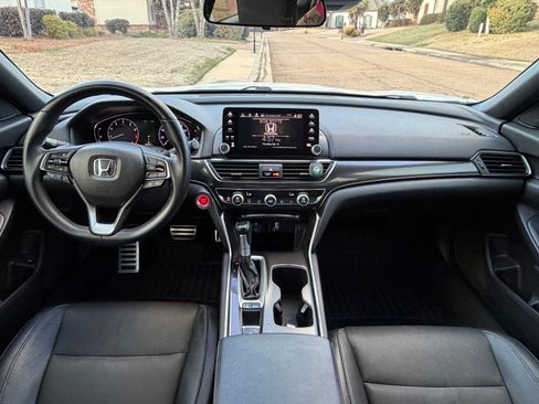 Used 2019 Honda Accord Sport image 23