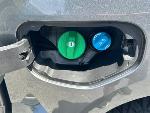 Used 2021 GMC Canyon Denali image 21