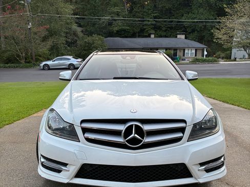 Used 2013 Mercedes-Benz C 250 Coupe image 5