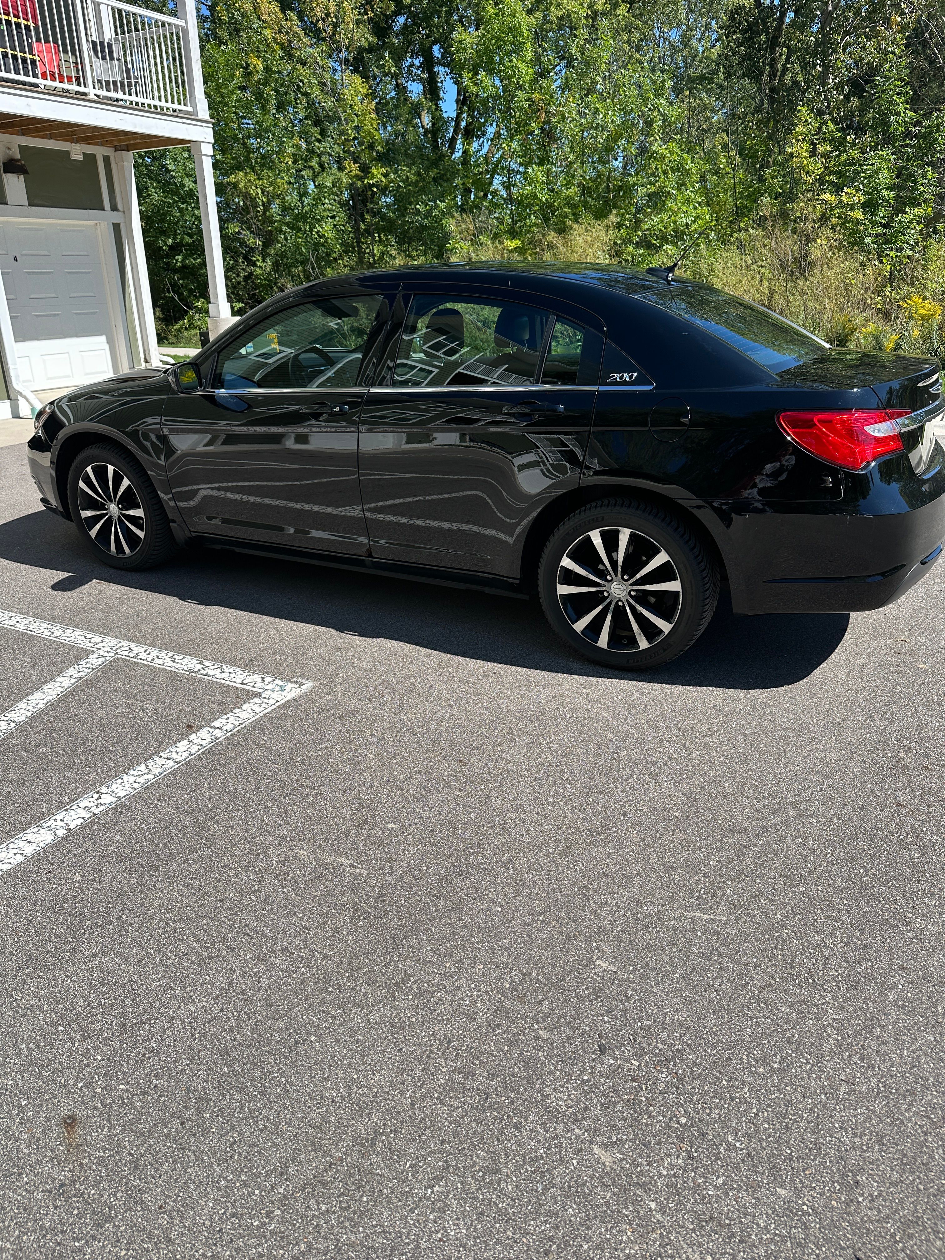 Used 2013 Chrysler 200 Touring w/ S Exterior Appearance Pkg FWD image 1