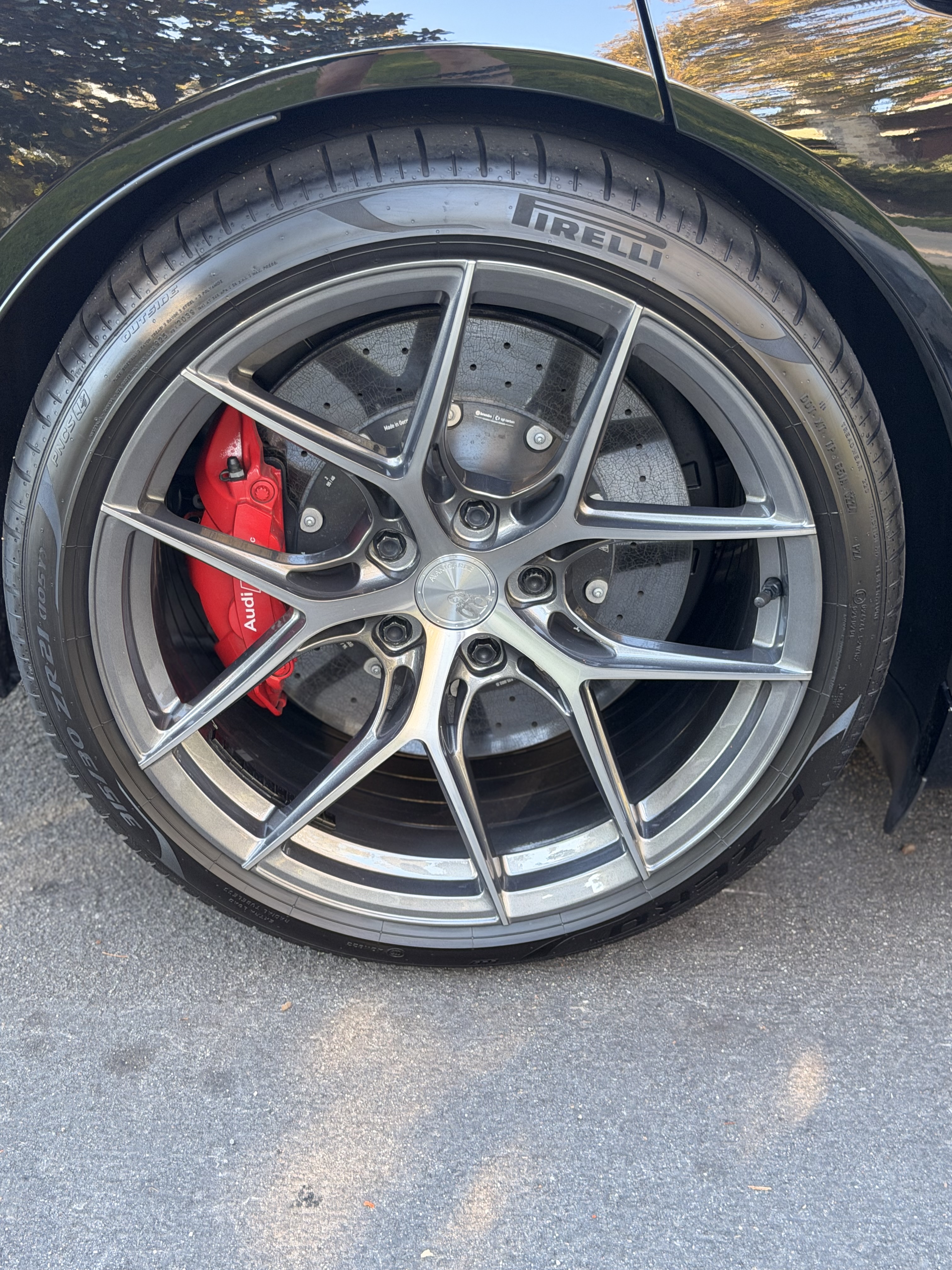 Used 2022 Audi RS e-tron GT AWD/4WD image 22