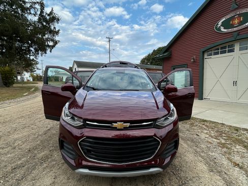 Used 2017 Chevrolet Trax LT image 10