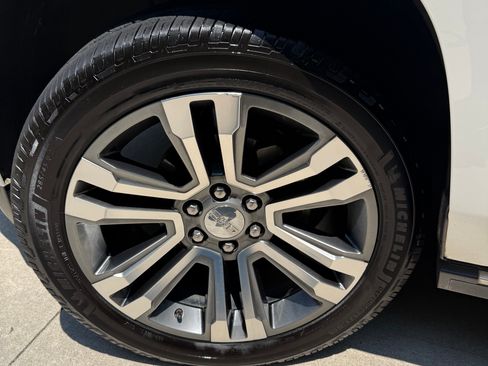 Used 2018 GMC Yukon Denali w/ Denali Ultimate Package AWD/4WD image 19