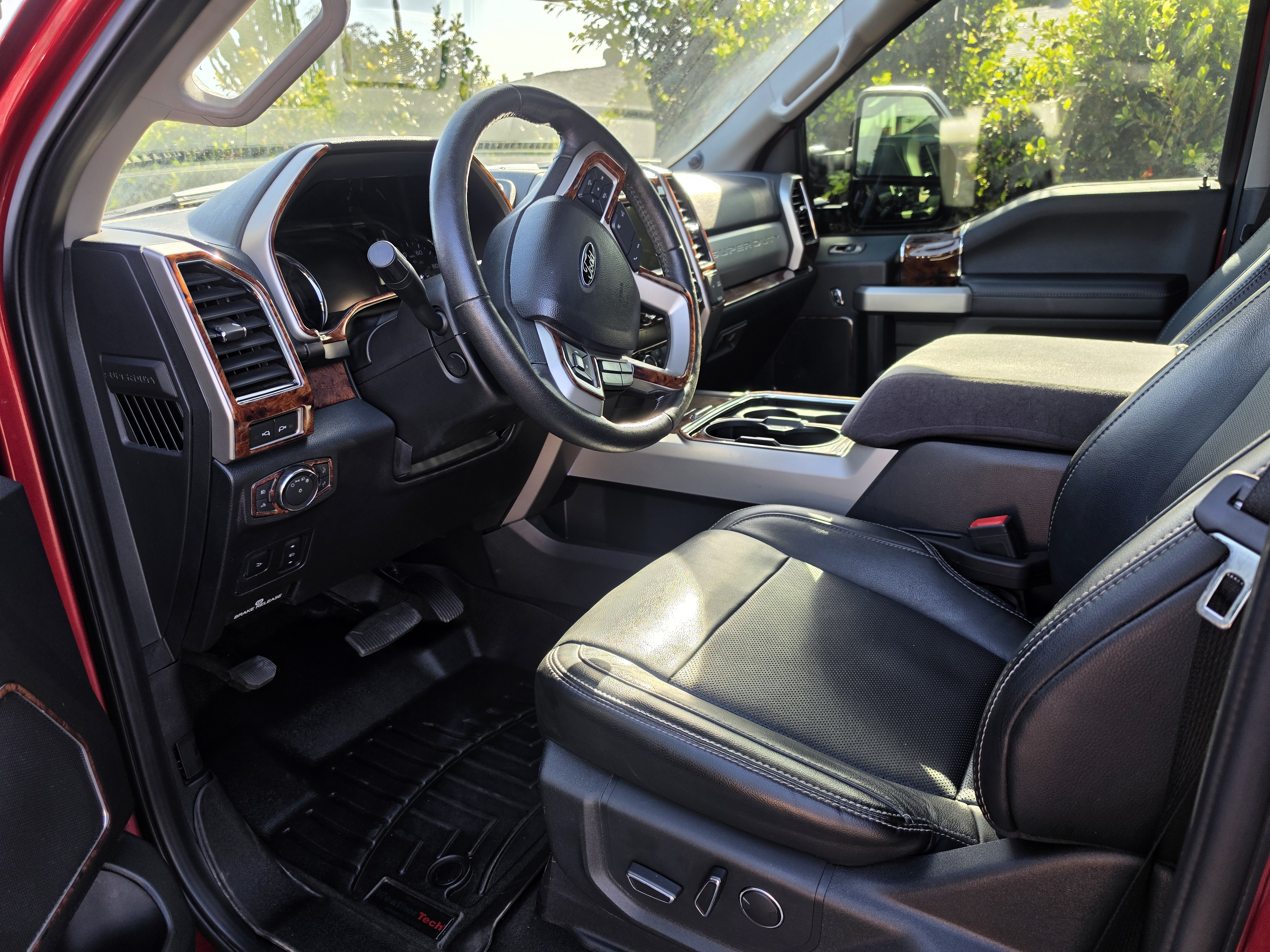 Used 2019 Ford F250 Lariat w/ Lariat Ultimate Package AWD/4WD image 12