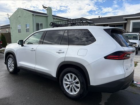 Used 2026 Toyota Grand Highlander AWD image 10