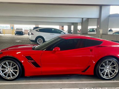 Used 2019 Chevrolet Corvette Grand Sport image 1