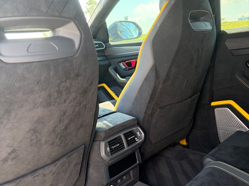 Used 2023 Lamborghini Urus Performante image 10