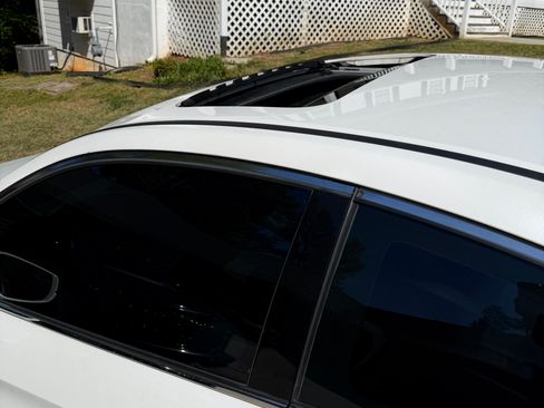 Used 2017 Honda Accord EX-L image 14